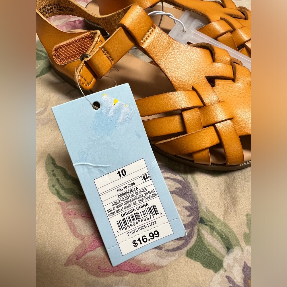 Sandals - Picture 9 of 9